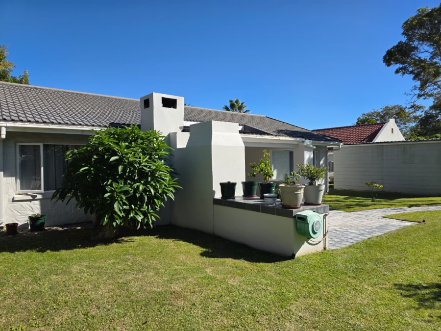 2 Bedroom Property for Sale in The Island Western Cape